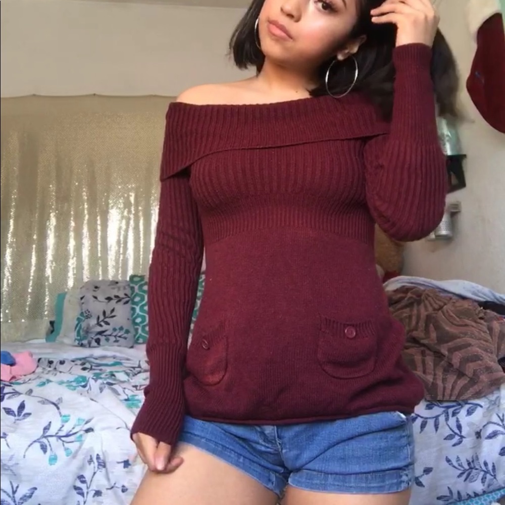 Long sleeved sweater